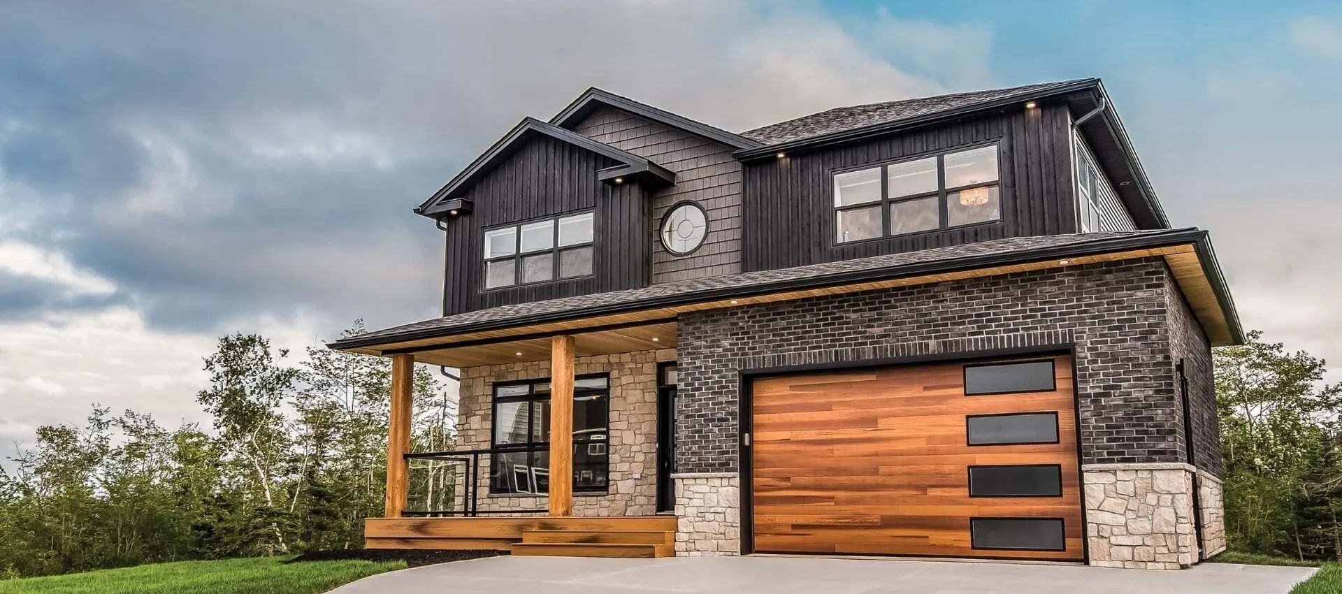 Garage-Door-Material-What-Works-Best-in-Houston-Does-It-Match-Your-Home